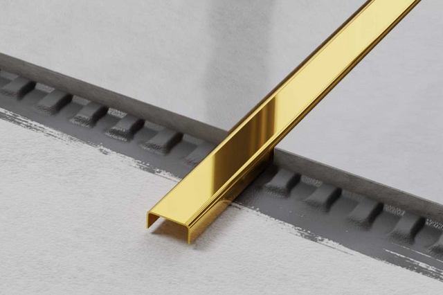 Connection profile C in shiny gold stainless steel