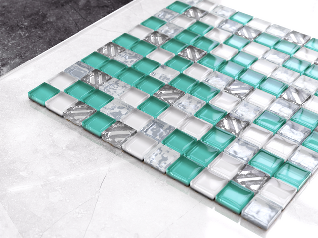 Mosaico in vetro su rete per bagno o cucina 30 x 30 cm - Cool mint